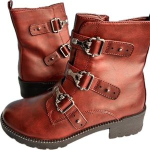 SO Women’s Zippered Ankle boots w/Decorative straps